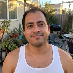 Julian 'Jules' Vasquez-Luna